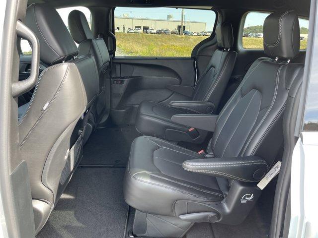 new 2026 Chrysler Pacifica car