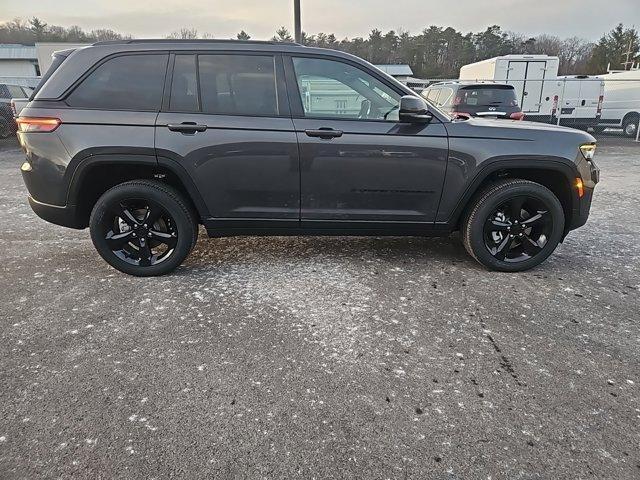 new 2024 Jeep Grand Cherokee car, priced at $40,926