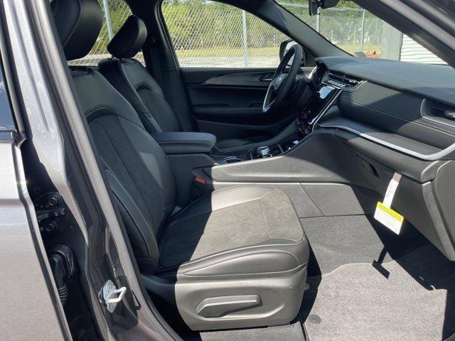 new 2025 Jeep Grand Cherokee L car, priced at $41,748