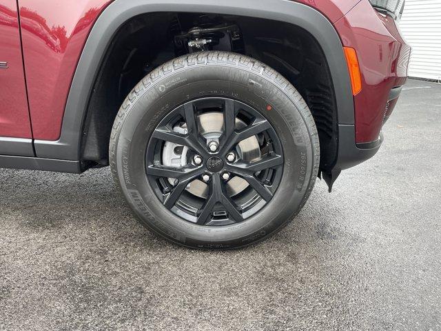 new 2025 Jeep Grand Cherokee L car, priced at $42,605