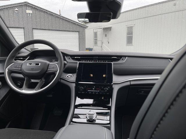 new 2025 Jeep Grand Cherokee L car, priced at $42,605