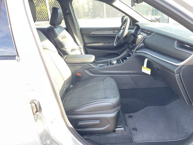 new 2025 Jeep Grand Cherokee car, priced at $44,052