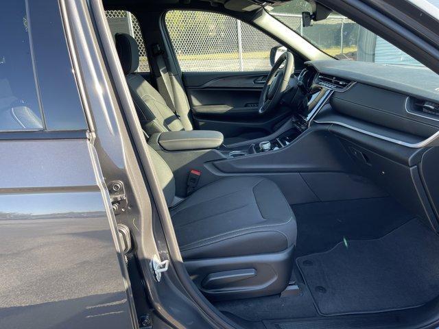 new 2025 Jeep Grand Cherokee car, priced at $36,745