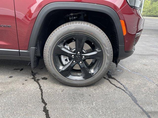 new 2024 Jeep Grand Cherokee L car, priced at $50,992