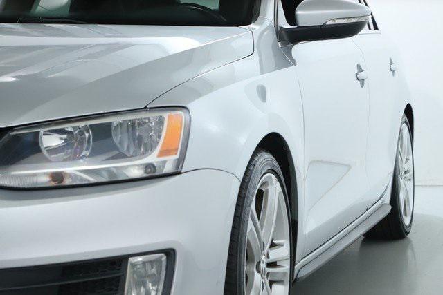 used 2015 Volkswagen Jetta car, priced at $10,399