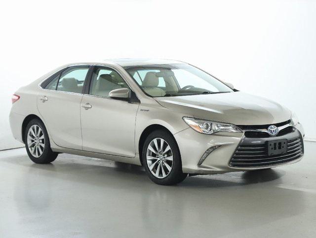used 2015 Toyota Camry Hybrid car, priced at $12,999