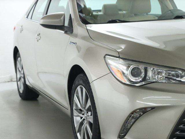 used 2015 Toyota Camry Hybrid car, priced at $12,999