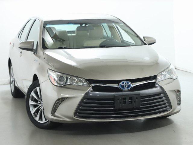 used 2015 Toyota Camry Hybrid car, priced at $12,999