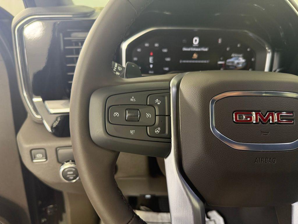 new 2025 GMC Sierra 1500 car, priced at $52,165