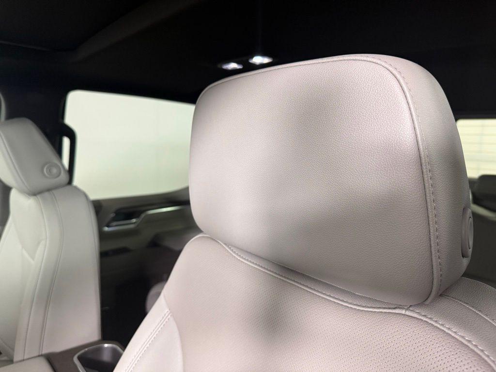 new 2025 GMC Sierra 1500 car, priced at $52,165