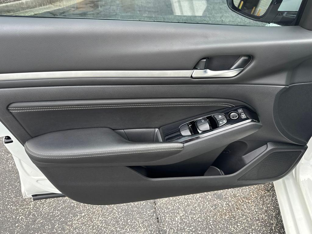 used 2023 Nissan Altima car, priced at $21,460