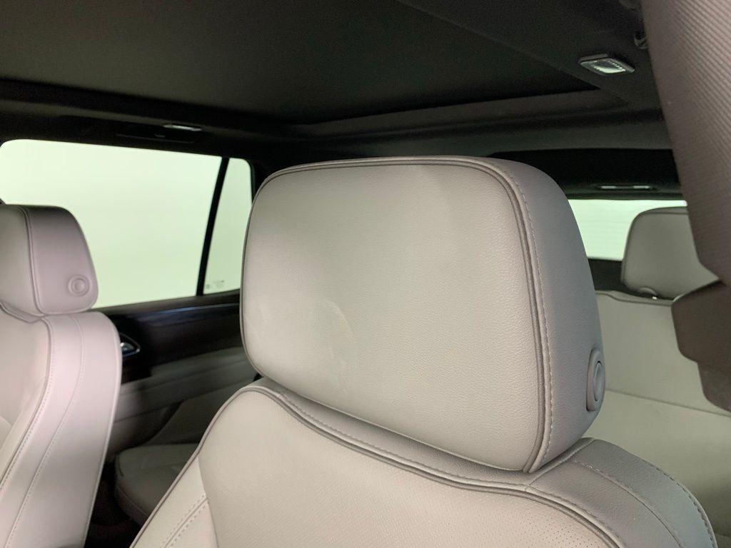 used 2022 GMC Yukon car, priced at $53,920