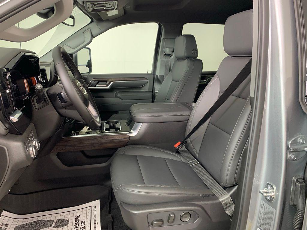 new 2026 GMC Sierra 2500 car, priced at $79,285