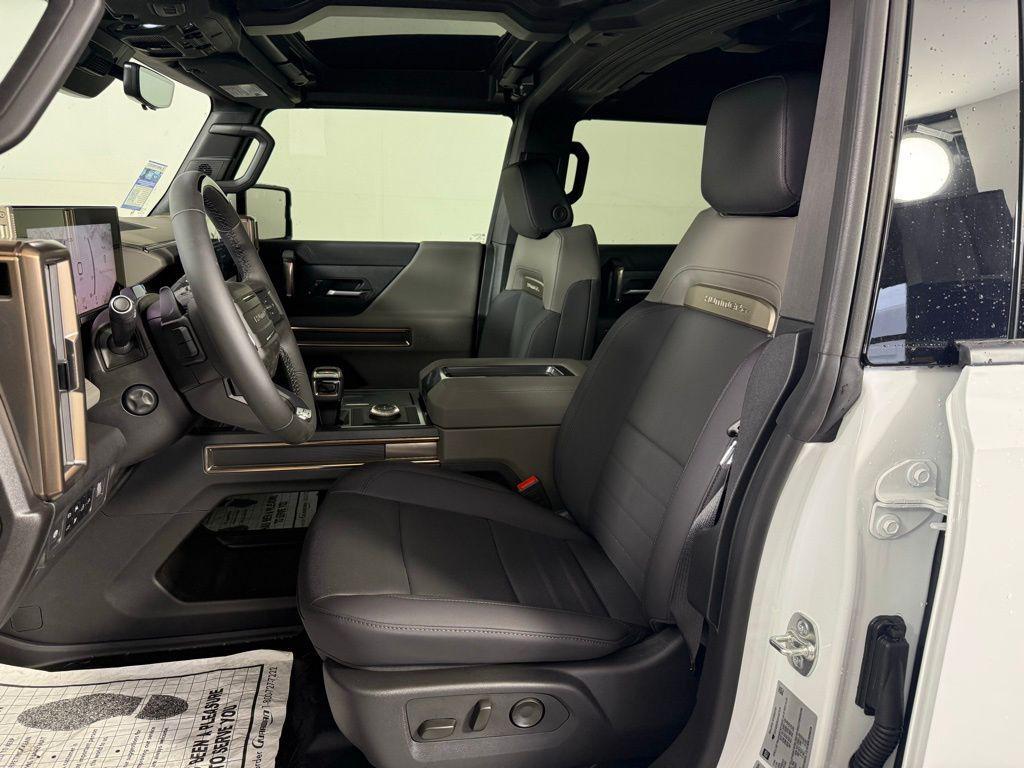 new 2025 GMC HUMMER EV Pickup car, priced at $112,530
