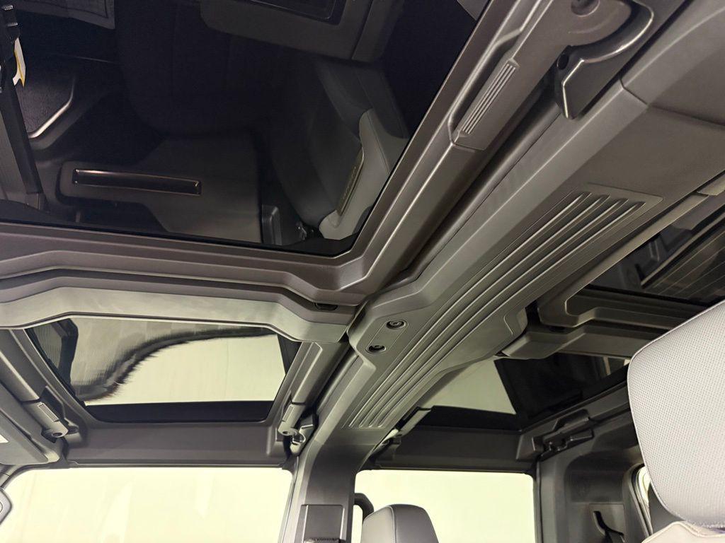 new 2025 GMC HUMMER EV Pickup car, priced at $112,955