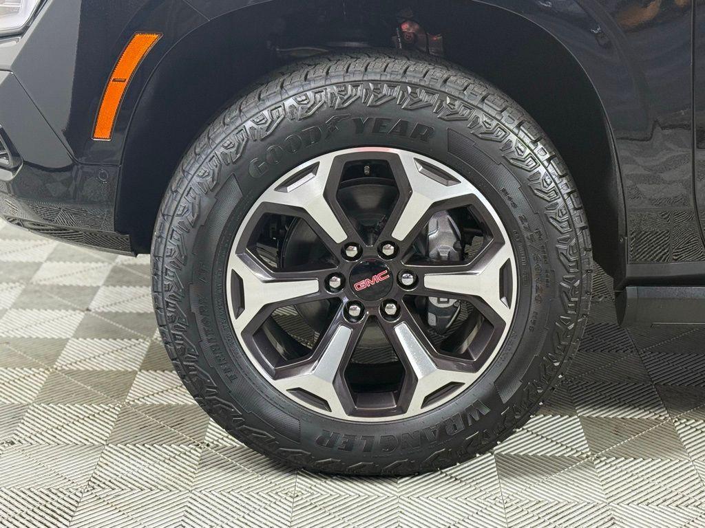 new 2025 GMC Yukon car, priced at $100,190