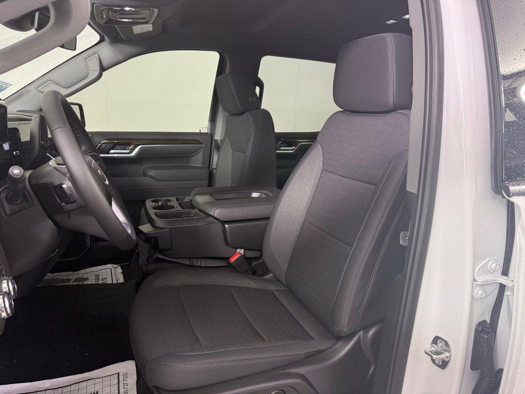 new 2025 GMC Sierra 1500 car, priced at $45,190