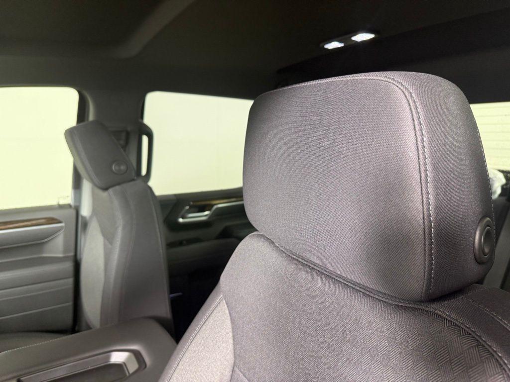 new 2025 GMC Sierra 1500 car, priced at $45,190