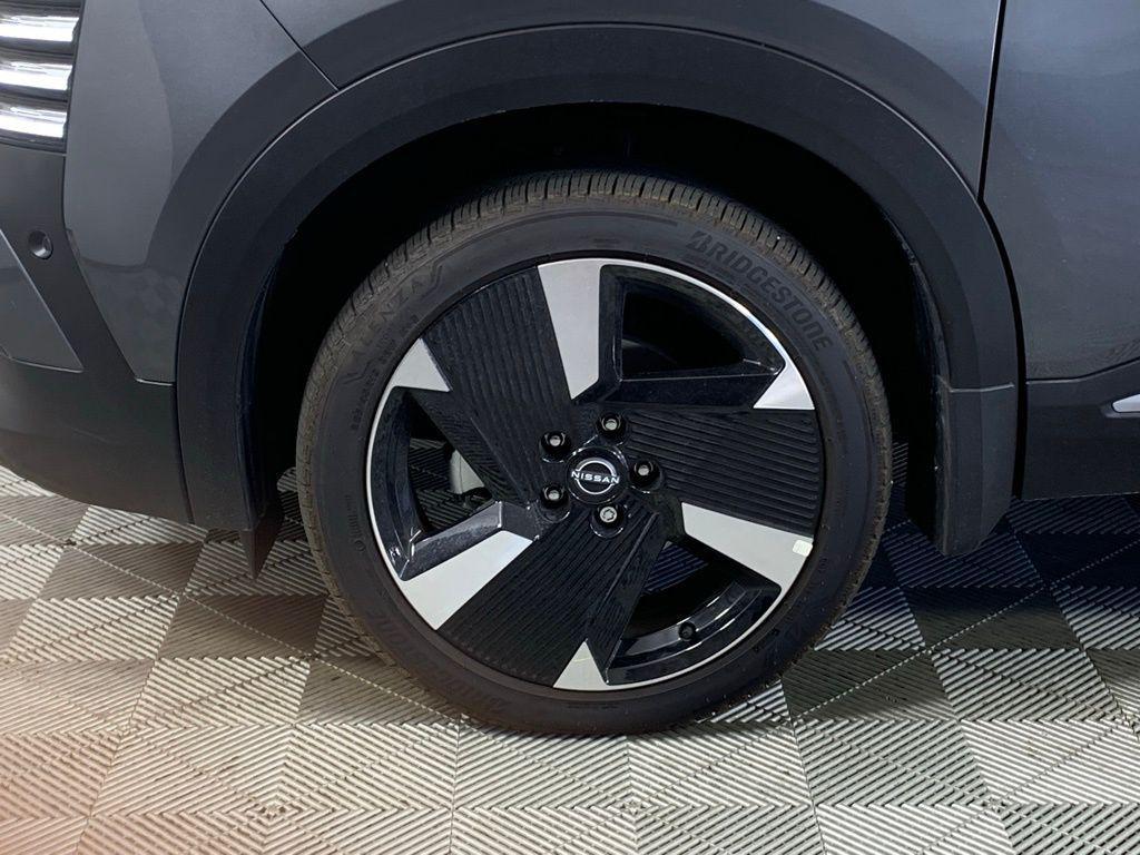 used 2025 Nissan Kicks car, priced at $25,960