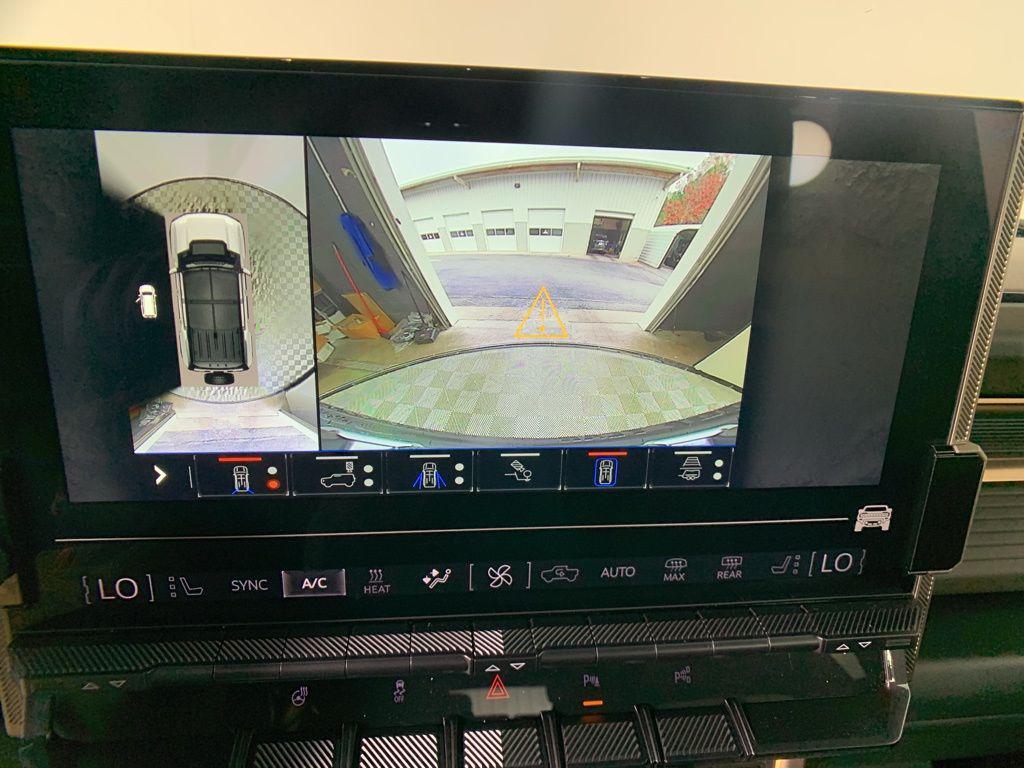 new 2025 GMC HUMMER EV SUV car, priced at $102,830