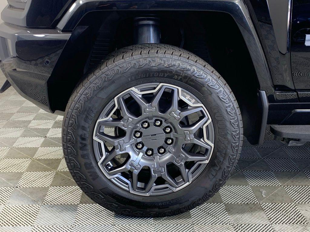 new 2025 GMC HUMMER EV Pickup car, priced at $102,830