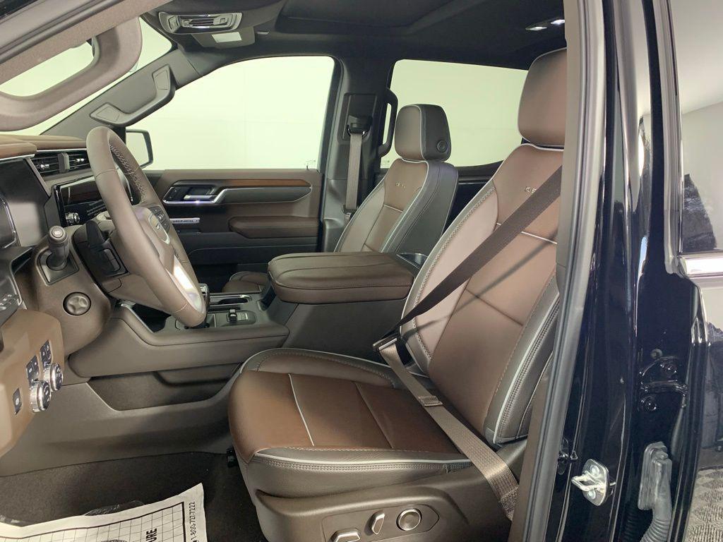 new 2025 GMC Sierra 1500 car, priced at $61,205