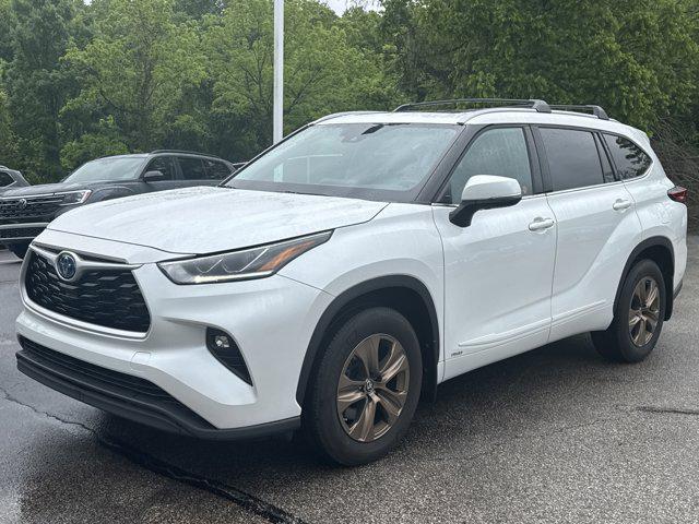 used 2022 Toyota Highlander Hybrid car, priced at $41,795