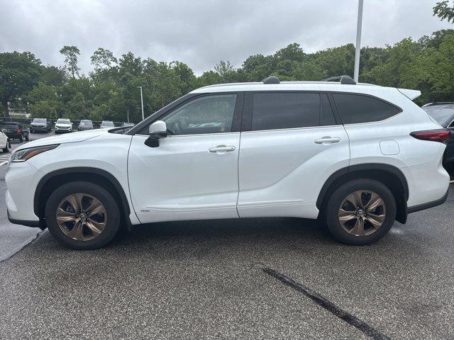 used 2022 Toyota Highlander Hybrid car, priced at $41,795