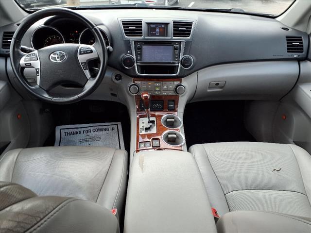 used 2013 Toyota Highlander car, priced at $11,647