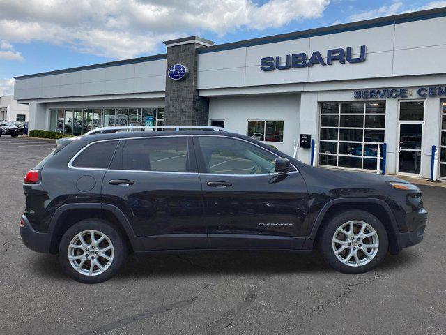 used 2016 Jeep Cherokee car, priced at $11,118