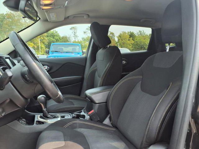 used 2016 Jeep Cherokee car, priced at $11,118