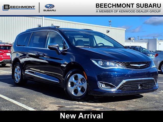 used 2017 Chrysler Pacifica Hybrid car