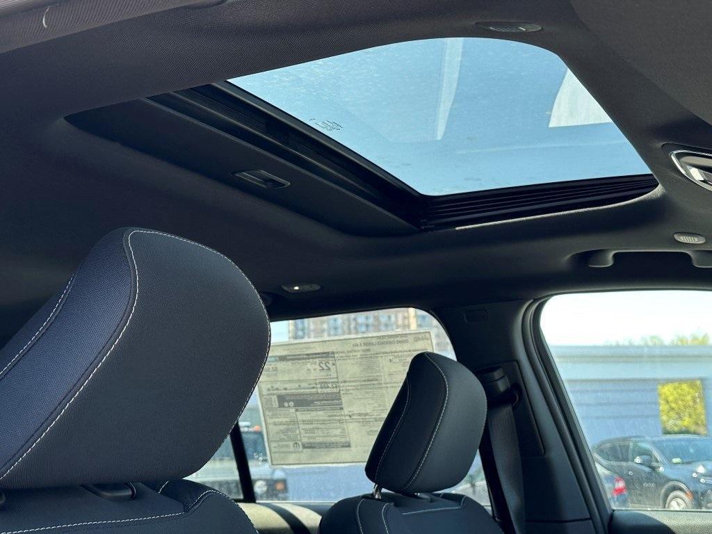 new 2025 Jeep Grand Cherokee car, priced at $41,962