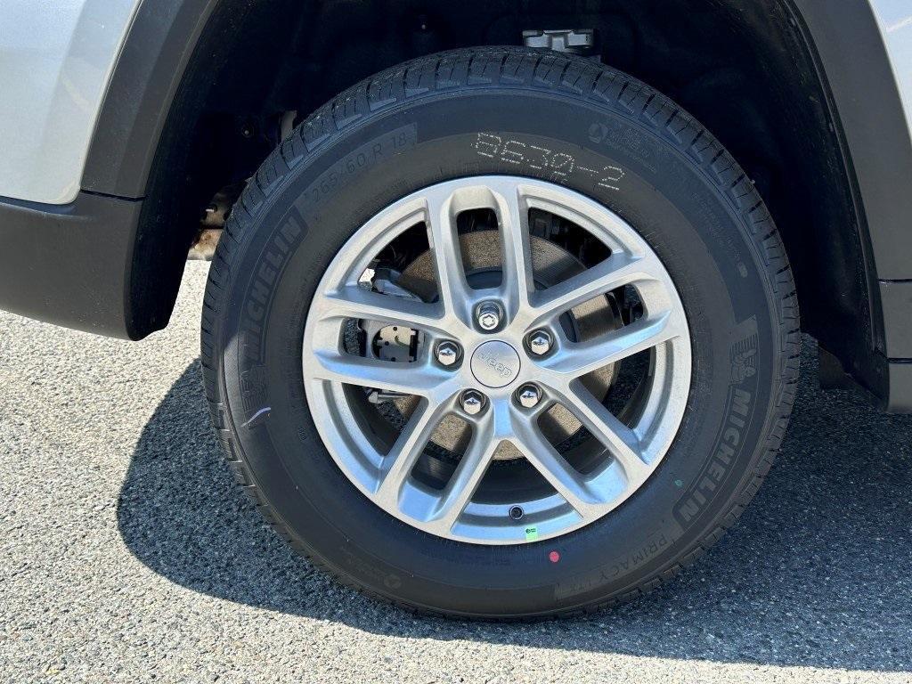 new 2025 Jeep Grand Cherokee car, priced at $41,962
