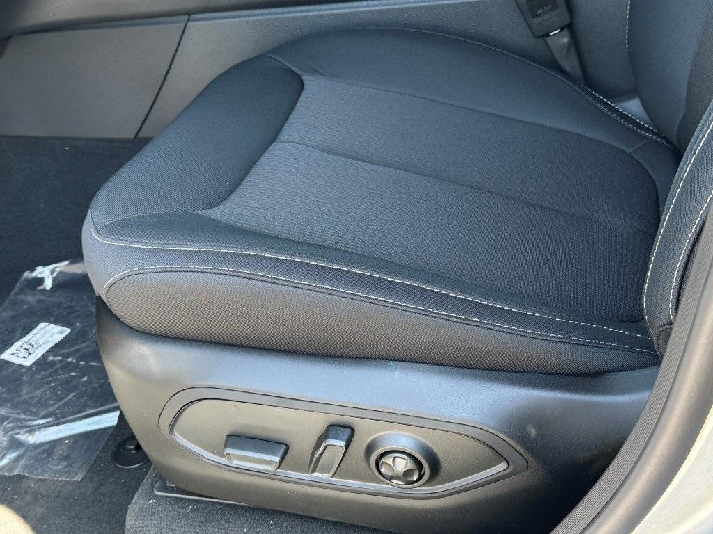new 2025 Jeep Grand Cherokee car, priced at $41,962