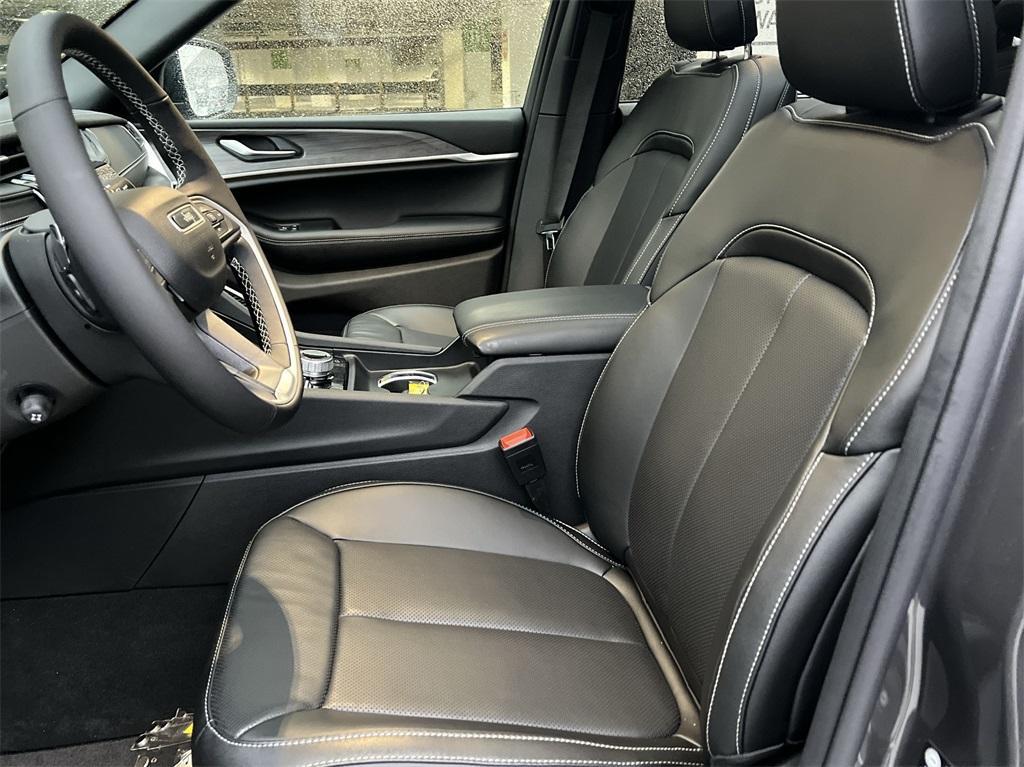 new 2024 Jeep Grand Cherokee 4xe car, priced at $54,417