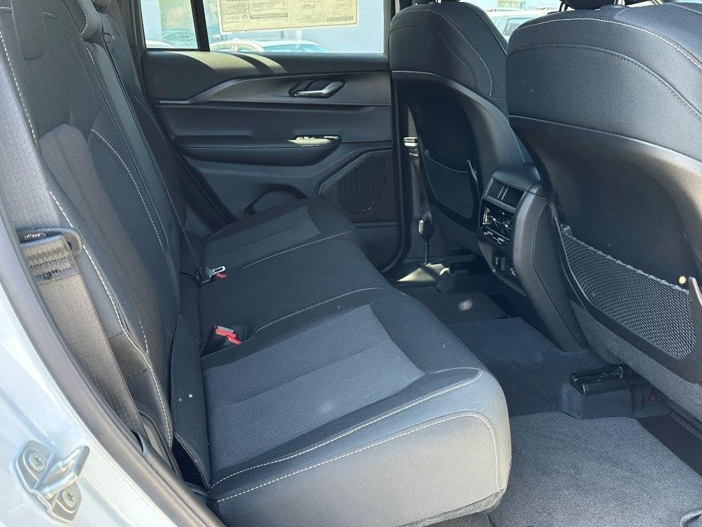 new 2025 Jeep Grand Cherokee car, priced at $41,396