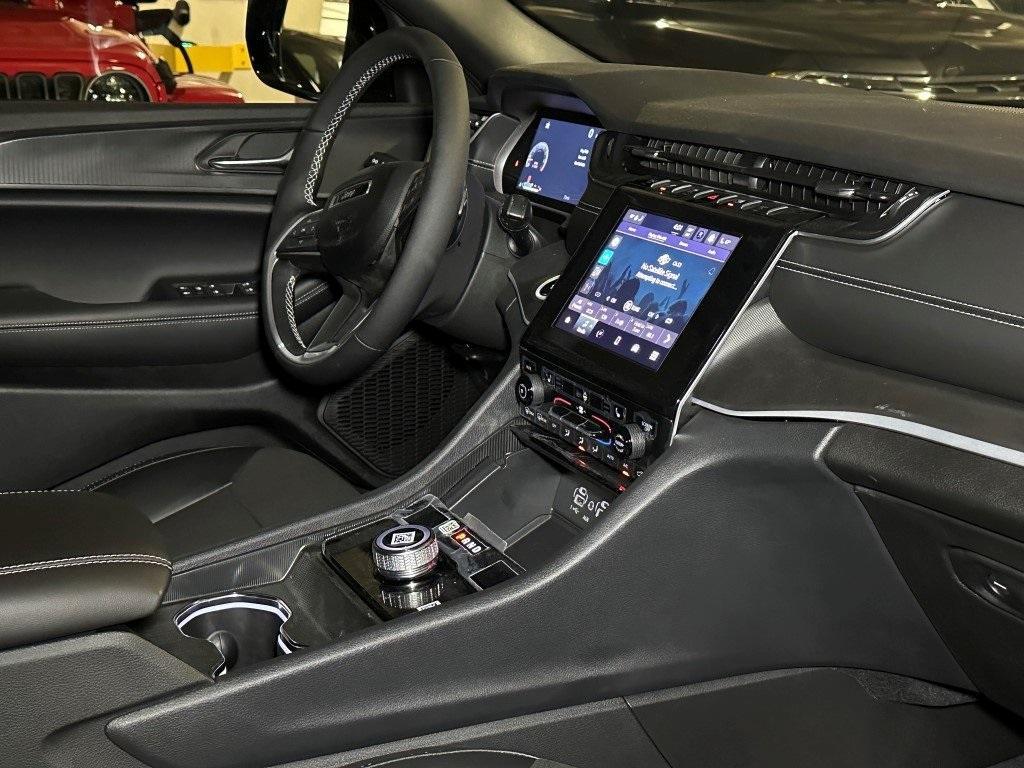 new 2024 Jeep Grand Cherokee L car, priced at $46,445