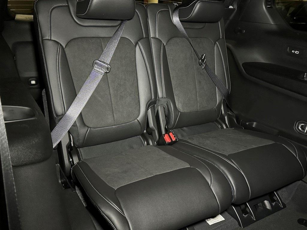 new 2024 Jeep Grand Cherokee L car, priced at $46,445