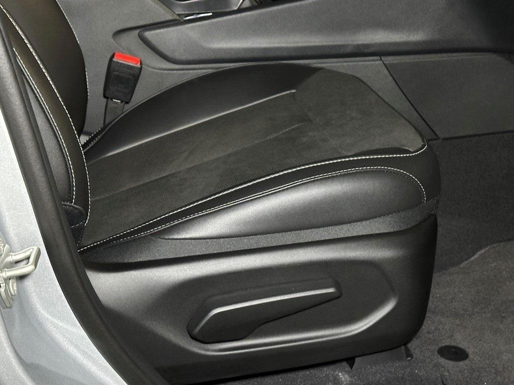 new 2024 Jeep Grand Cherokee L car, priced at $46,445