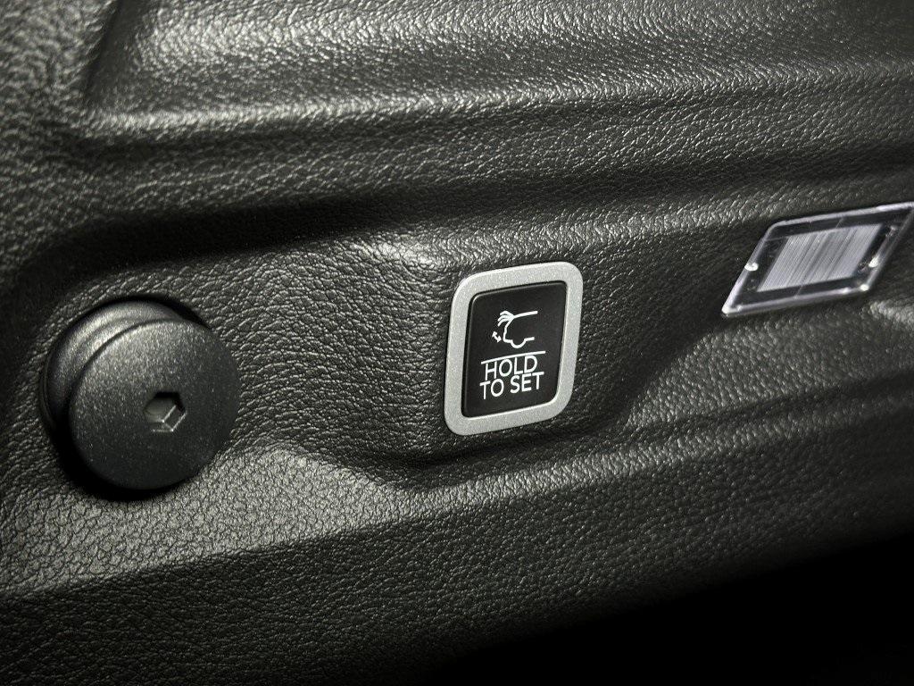 new 2024 Jeep Grand Cherokee L car, priced at $46,445