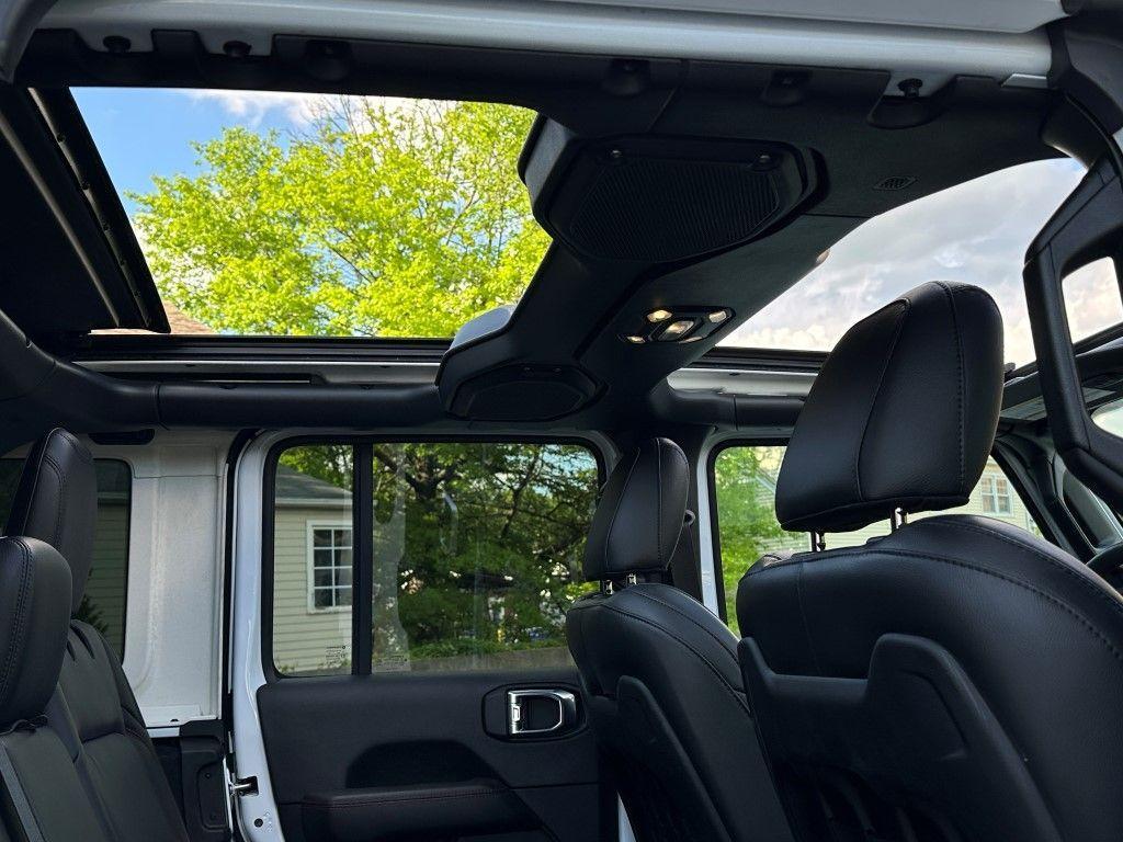 used 2021 Jeep Wrangler Unlimited car, priced at $37,000