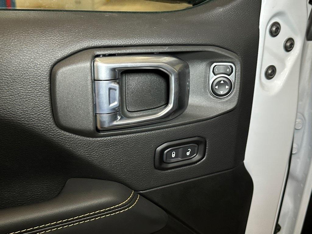 new 2025 Jeep Wrangler car, priced at $58,439