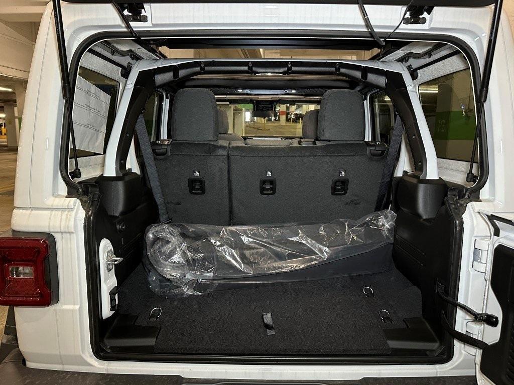 new 2025 Jeep Wrangler car, priced at $53,366