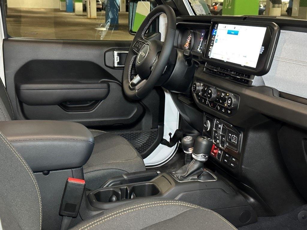 new 2025 Jeep Wrangler car, priced at $53,366
