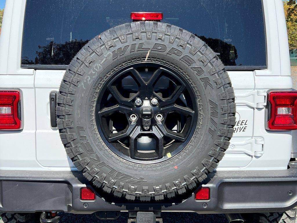 new 2025 Jeep Wrangler car, priced at $50,662