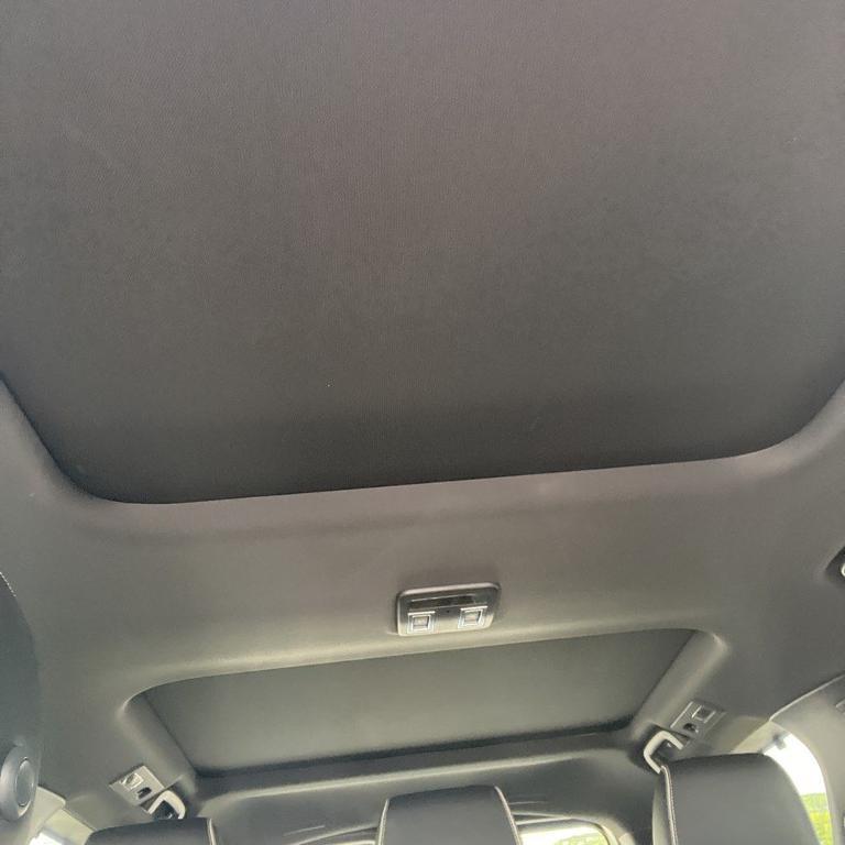 used 2020 Land Rover Discovery car, priced at $27,500