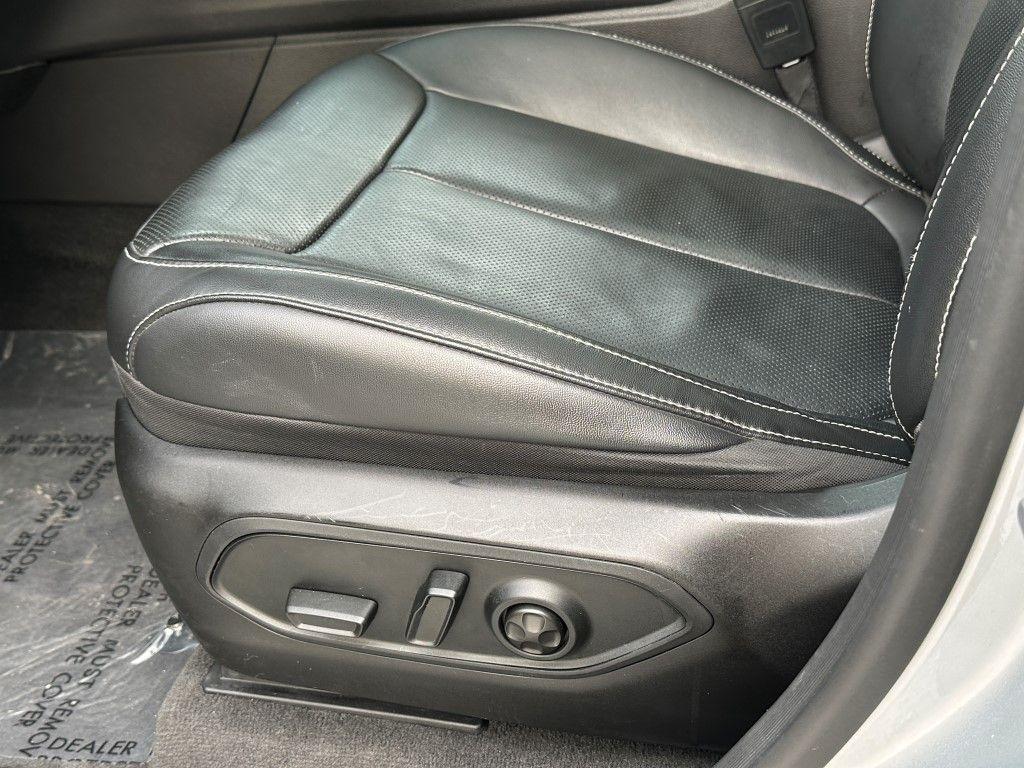 used 2022 Jeep Grand Cherokee L car, priced at $32,900