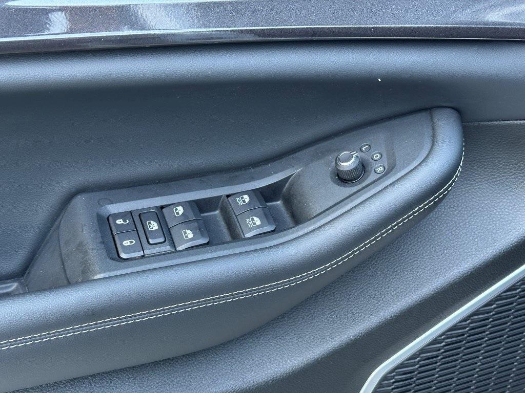 used 2022 Jeep Grand Cherokee car, priced at $31,400