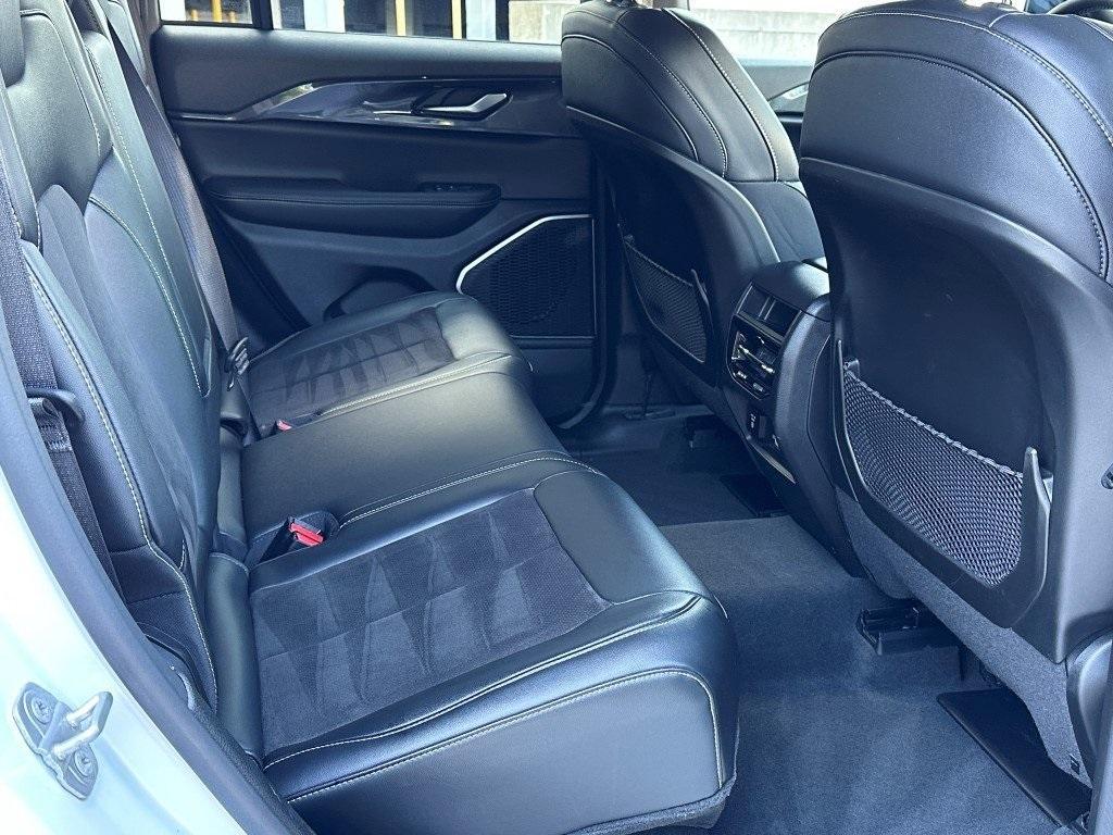 used 2022 Jeep Grand Cherokee car, priced at $31,400